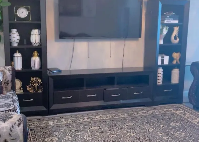 New Spacious 4-bedroom House In Charming With Wifi, Ac * Phoenix