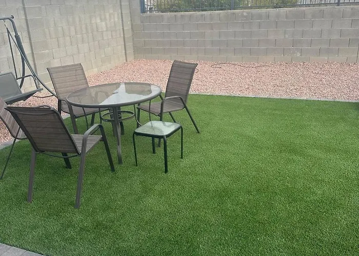 New Spacious 4-bedroom House In Charming With Wifi, Ac * Phoenix